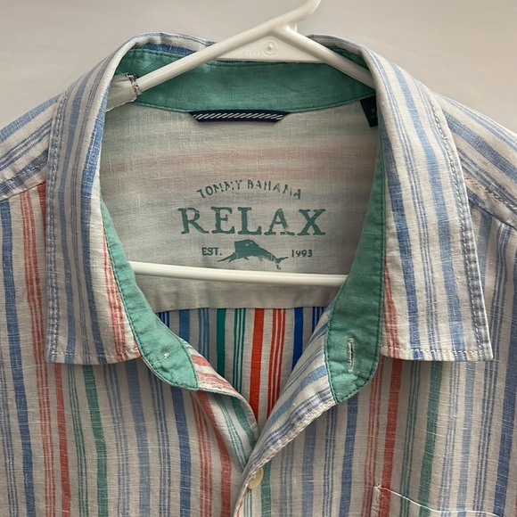 Tommy Bahama Men’s Button Down Shirt - Picture 3 of 9